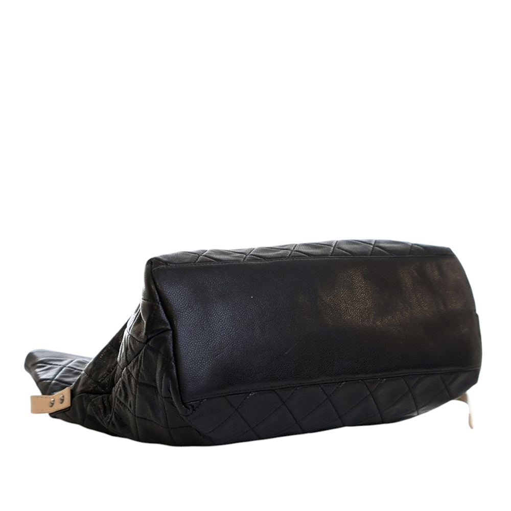 Pre-Loved Chanel Reissue Quilted Caviar Messenger Flap - Picture 11 of 12